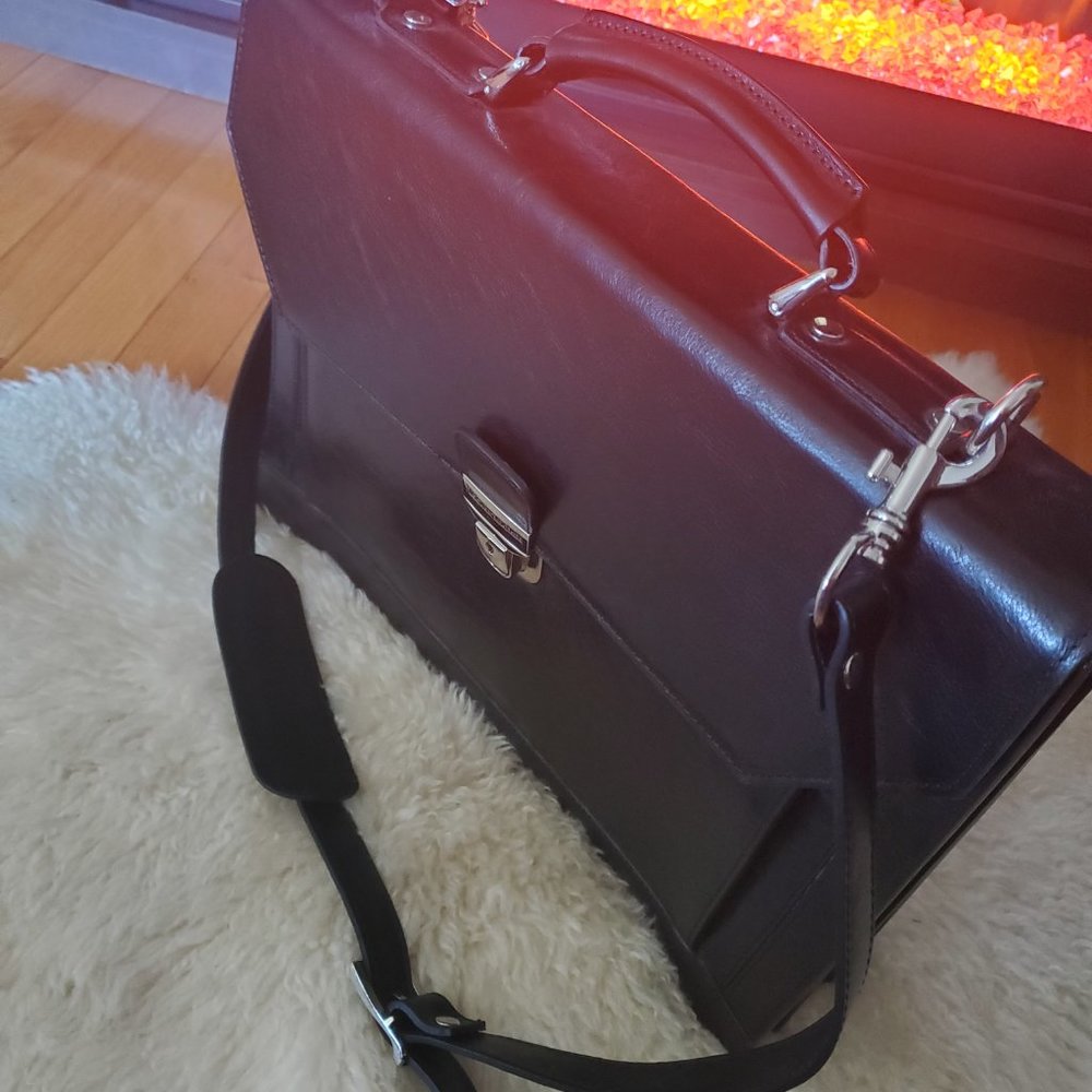 Briefcase - Picture 4 of 5